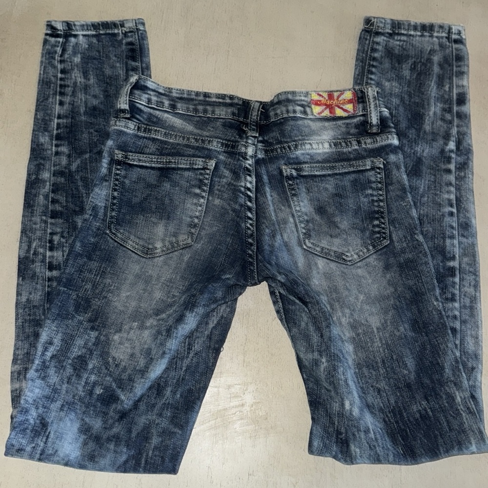 Distressed Jeans - Picture 3 of 6